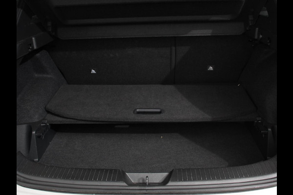 Nissan QASHQAI 1.3 MHEV Automaat N-Connecta | Navigatie | Climate Control | Sfeerverlichting | Camera 360 | Led | Dab | Verwarmde voorstoelen | Adaptive Cruise Control | Digitale Cockpit | Lichtmetalen Velgen Nissan QASHQAI 1.3 MHEV Automaat N-Connecta | Navigatie | Climate Control | Sfeerverlichting | Camera 360 | Led | Dab | Verwarmde voorstoelen | Adaptive Cruise Control | Digitale Cockpit | Lichtmetalen Velgen