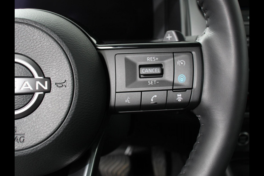Nissan QASHQAI 1.3 MHEV Automaat N-Connecta | Navigatie | Climate Control | Sfeerverlichting | Camera 360 | Led | Dab | Verwarmde voorstoelen | Adaptive Cruise Control | Digitale Cockpit | Lichtmetalen Velgen Nissan QASHQAI 1.3 MHEV Automaat N-Connecta | Navigatie | Climate Control | Sfeerverlichting | Camera 360 | Led | Dab | Verwarmde voorstoelen | Adaptive Cruise Control | Digitale Cockpit | Lichtmetalen Velgen