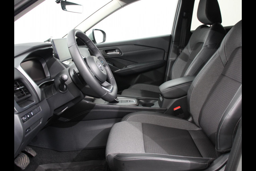 Nissan QASHQAI 1.3 MHEV Automaat N-Connecta | Navigatie | Climate Control | Sfeerverlichting | Camera 360 | Led | Dab | Verwarmde voorstoelen | Adaptive Cruise Control | Digitale Cockpit | Lichtmetalen Velgen Nissan QASHQAI 1.3 MHEV Automaat N-Connecta | Navigatie | Climate Control | Sfeerverlichting | Camera 360 | Led | Dab | Verwarmde voorstoelen | Adaptive Cruise Control | Digitale Cockpit | Lichtmetalen Velgen