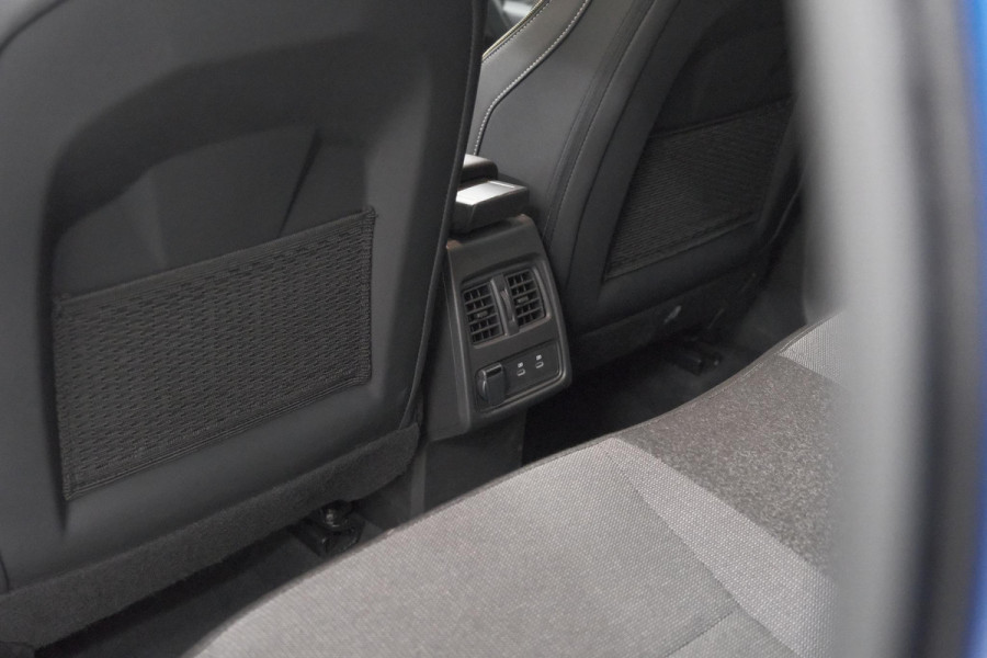 Renault Captur TCe 90 Techno | Camera | Navigatie | Apple Carplay | Pack Full Screen | 18 Inch Lichtmetalen Velgen