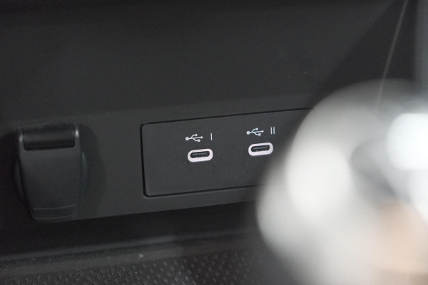 Renault Captur TCe 90 Techno | Camera | Navigatie | Apple Carplay | Pack Full Screen | 18 Inch Lichtmetalen Velgen