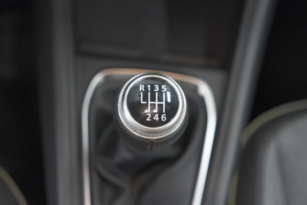 Renault Captur TCe 90 Techno | Camera | Navigatie | Apple Carplay | Pack Full Screen | 18 Inch Lichtmetalen Velgen