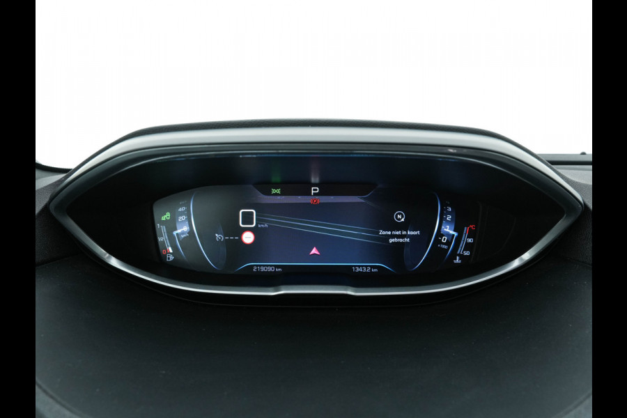 Peugeot 5008 1.6 e-THP GT-Line [ 7-Pers. ] Aut. *PANO | LEATHER-FABRIC | FULL-LED | DIGI-COCKPIT | LANE-ASSIST | BLINDS-SPOT | SPORT-SEATS | CAMERA | NAVI-FULLMAP | SHIFT-PADDLES | PRIVACY-GLASS | TOWBAR | 18''ALU*