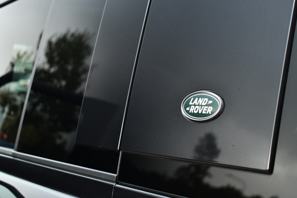 Land Rover Defender 110 3.0 P400 HSE 7-pers Pano Trekh ACC 22inch HUD Standkachel