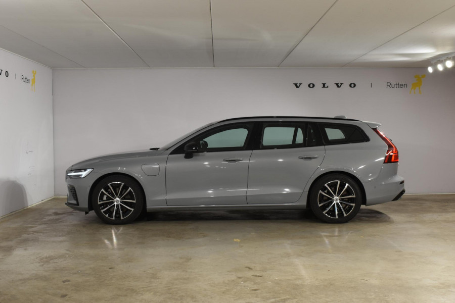 Volvo V60 T6 350PK Automaat Plug-in hybrid AWD Plus Dark / Panoramadak / Harman Kardon / 360 camera / Climate pack / Intellisafe / Trekhaak Volvo V60 T6 350PK Automaat Plug-in hybrid AWD Plus Dark / Panoramadak / Harman Kardon / 360 camera / Climate pack / Intellisafe / Trekhaak
