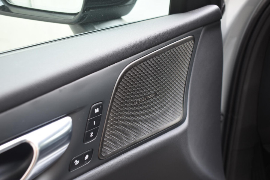 Volvo V60 T6 350PK Automaat Plug-in hybrid AWD Plus Dark / Panoramadak / Harman Kardon / 360 camera / Climate pack / Intellisafe / Trekhaak Volvo V60 T6 350PK Automaat Plug-in hybrid AWD Plus Dark / Panoramadak / Harman Kardon / 360 camera / Climate pack / Intellisafe / Trekhaak