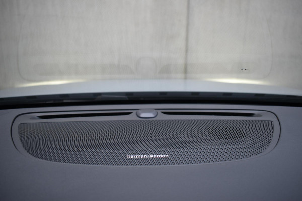 Volvo V60 T6 350PK Automaat Plug-in hybrid AWD Plus Dark / Panoramadak / Harman Kardon / 360 camera / Climate pack / Intellisafe / Trekhaak Volvo V60 T6 350PK Automaat Plug-in hybrid AWD Plus Dark / Panoramadak / Harman Kardon / 360 camera / Climate pack / Intellisafe / Trekhaak