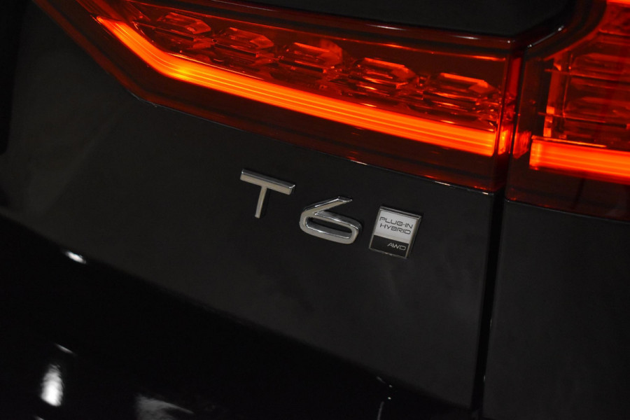 Volvo V60 T6 350PK Automaat Plug-in hybrid AWD Plus Dark Volvo V60 T6 350PK Automaat Plug-in hybrid AWD Plus Dark