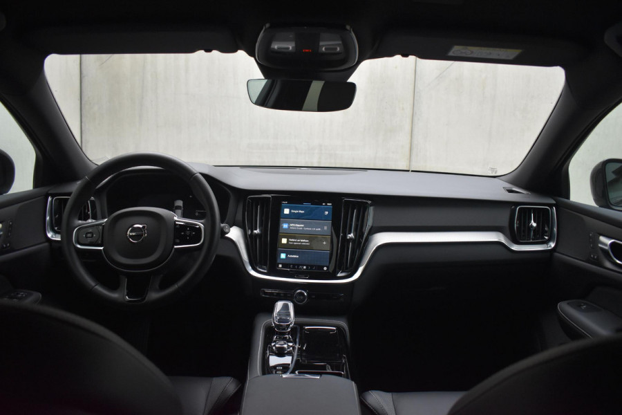 Volvo V60 T6 350PK Automaat Plug-in hybrid AWD Plus Dark Volvo V60 T6 350PK Automaat Plug-in hybrid AWD Plus Dark