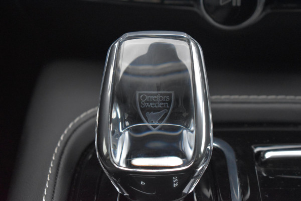 Volvo V60 T6 350PK Automaat Plug-in hybrid AWD Plus Dark Volvo V60 T6 350PK Automaat Plug-in hybrid AWD Plus Dark