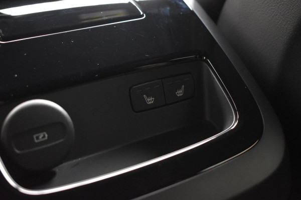 Volvo V60 T6 350PK Automaat Plug-in hybrid AWD Plus Dark Volvo V60 T6 350PK Automaat Plug-in hybrid AWD Plus Dark