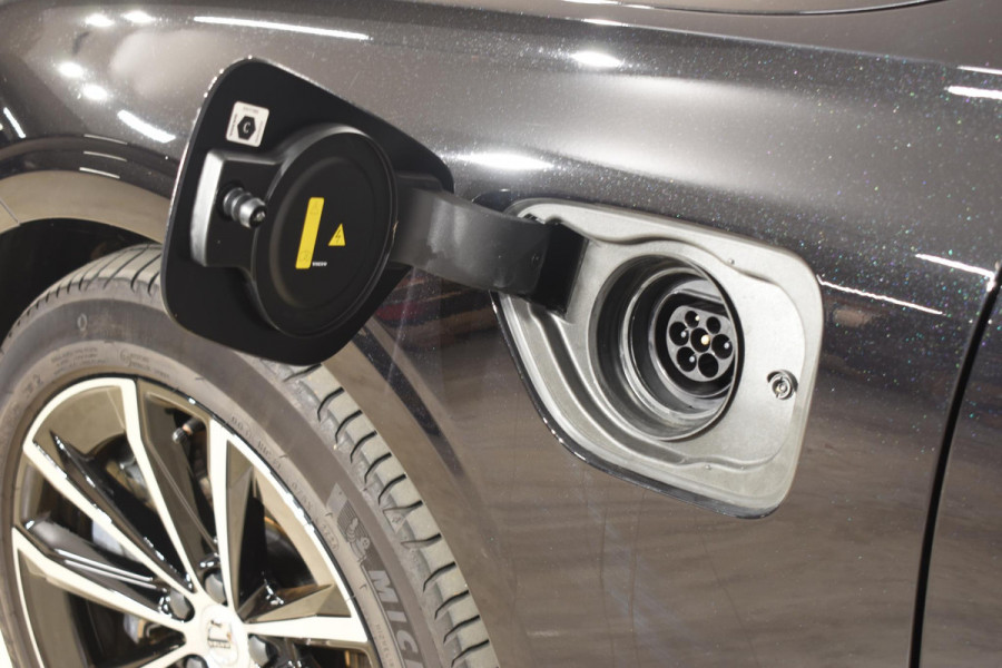 Volvo V60 T6 350PK Automaat Plug-in hybrid AWD Plus Dark Volvo V60 T6 350PK Automaat Plug-in hybrid AWD Plus Dark