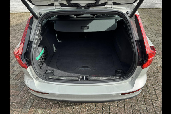 Volvo V60 2.0 D4 Momentum Adaptive cruise Climate control Parkeercamera met sensoren Apple / Android Stoelverwarming Harman Kardon Volvo V60 2.0 D4 Momentum Adaptive cruise Climate control Parkeercamera met sensoren Apple / Android Stoelverwarming Harman Kardon