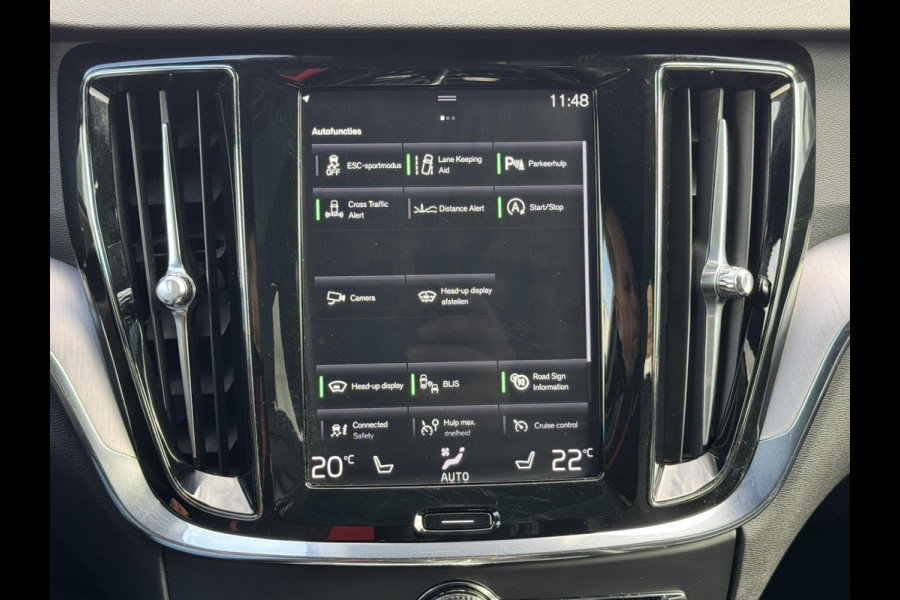 Volvo V60 2.0 D4 Momentum Adaptive cruise Climate control Parkeercamera met sensoren Apple / Android Stoelverwarming Harman Kardon Volvo V60 2.0 D4 Momentum Adaptive cruise Climate control Parkeercamera met sensoren Apple / Android Stoelverwarming Harman Kardon