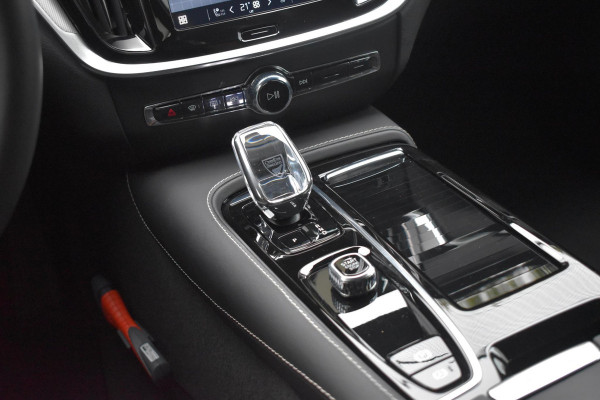 Volvo V60 T6 350PK Automaat Plug-in hybrid AWD Plus Dark
