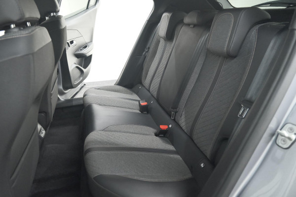 Peugeot 2008 Hybrid 136 e-DCS6 Allure | 360 Camera | Adaptieve Cruise Control | Dodehoekdetectie | Navigatie