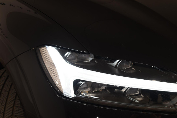 Volvo XC60 T6 350PK Automaat Plug-in Hybrid AWD Plus Dark Volvo XC60 T6 350PK Automaat Plug-in Hybrid AWD Plus Dark