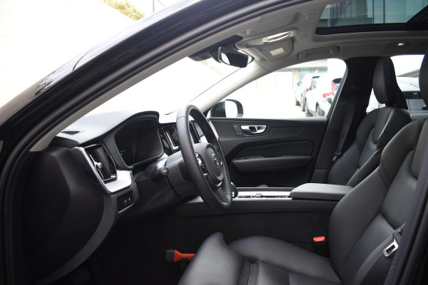 Volvo XC60 T6 350PK Automaat Plug-in Hybrid AWD Plus Dark Volvo XC60 T6 350PK Automaat Plug-in Hybrid AWD Plus Dark