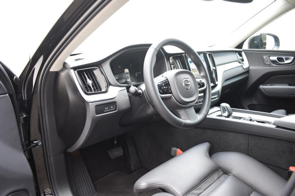 Volvo XC60 T6 350PK Automaat Plug-in Hybrid AWD Plus Dark Volvo XC60 T6 350PK Automaat Plug-in Hybrid AWD Plus Dark