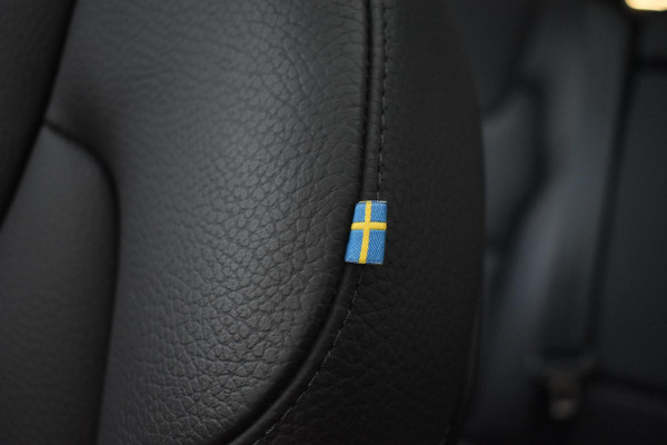 Volvo XC60 T6 350PK Automaat Plug-in Hybrid AWD Plus Dark Volvo XC60 T6 350PK Automaat Plug-in Hybrid AWD Plus Dark