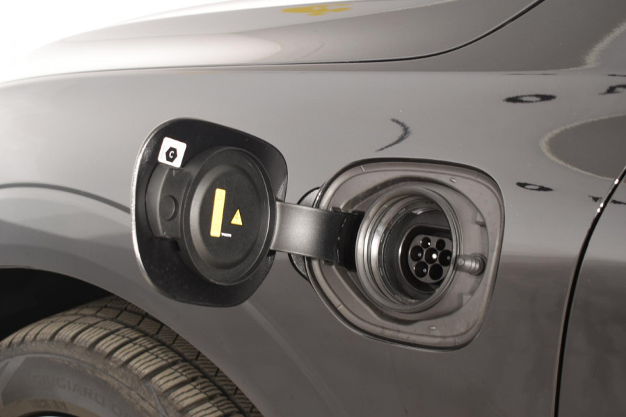 Volvo XC60 T6 350PK Automaat Plug-in Hybrid AWD Plus Dark Volvo XC60 T6 350PK Automaat Plug-in Hybrid AWD Plus Dark