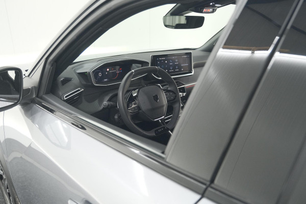 Peugeot 2008 PureTech 130 EAT8 GT | 360 Camera | Stoelmassage | Adaptieve Cruise Control | Dodehoekdetectie Peugeot 2008 PureTech 130 EAT8 GT | 360 Camera | Stoelmassage | Adaptieve Cruise Control | Dodehoekdetectie