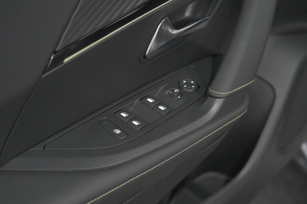 Peugeot 2008 PureTech 130 EAT8 GT | 360 Camera | Stoelmassage | Adaptieve Cruise Control | Dodehoekdetectie Peugeot 2008 PureTech 130 EAT8 GT | 360 Camera | Stoelmassage | Adaptieve Cruise Control | Dodehoekdetectie