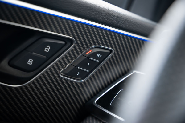 Audi RSQ8 4.0 TFSI quattro - RS Dynamic + | Design Pakket | Panorama | B&O | Elek. Trekhaak Audi RSQ8 4.0 TFSI quattro - RS Dynamic + | Design Pakket | Panorama | B&O | Elek. Trekhaak