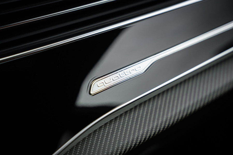 Audi RSQ8 4.0 TFSI quattro - RS Dynamic + | Design Pakket | Panorama | B&O | Elek. Trekhaak Audi RSQ8 4.0 TFSI quattro - RS Dynamic + | Design Pakket | Panorama | B&O | Elek. Trekhaak