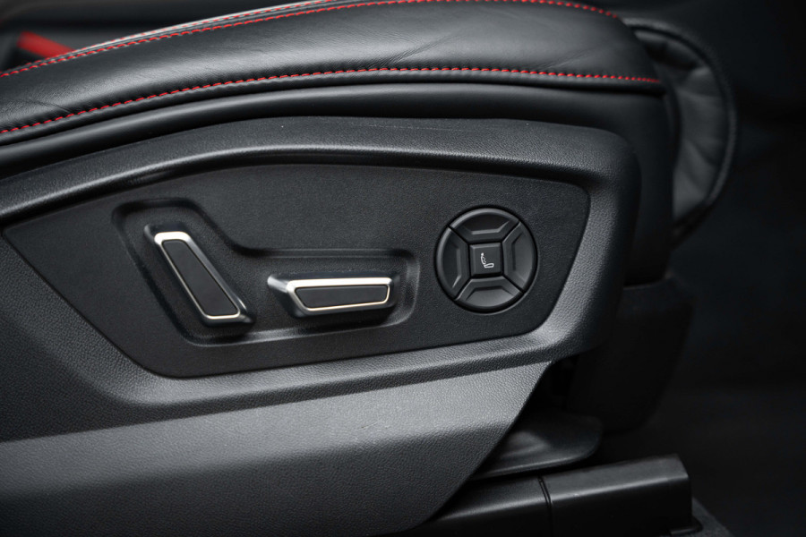 Audi RSQ8 4.0 TFSI quattro - RS Dynamic + | Design Pakket | Panorama | B&O | Elek. Trekhaak Audi RSQ8 4.0 TFSI quattro - RS Dynamic + | Design Pakket | Panorama | B&O | Elek. Trekhaak