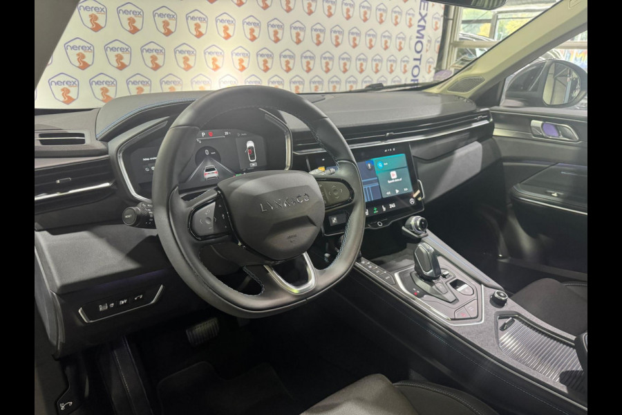 Lynk & Co 01 1.5/PANO/360CAM/AUTO-PILOT/MEMORY/APPLE-CARPLAY/BLACKONBLACK