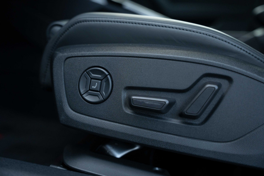 Audi RS3 Sportback 2.5 TFSI quattro - ABT RS3-R 1/200 | 500 PK | Forged Wheels | Panorama | B&O | Massage | Memory Audi RS3 Sportback 2.5 TFSI quattro - ABT RS3-R 1/200 | 500 PK | Forged Wheels | Panorama | B&O | Massage | Memory