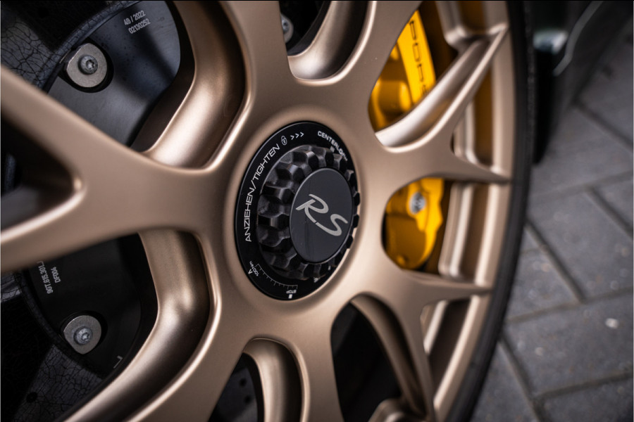 Porsche 718 GT4 RS - Origineel NL | Lift l Volledig XPEL | Weissach | Oakgreenmetallic | Keramisch | Carbon | Sport Chrono +