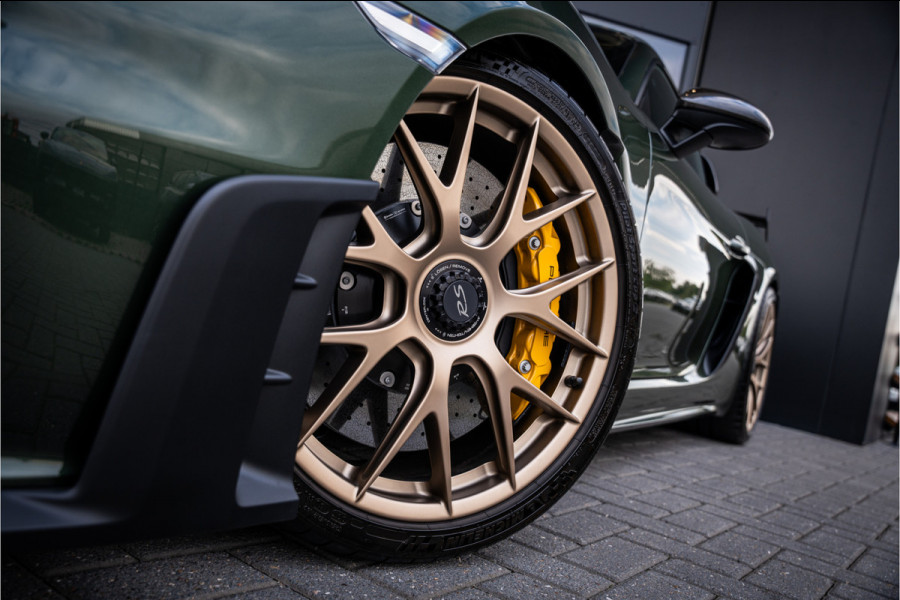 Porsche 718 GT4 RS - Origineel NL | Lift l Volledig XPEL | Weissach | Oakgreenmetallic | Keramisch | Carbon | Sport Chrono +