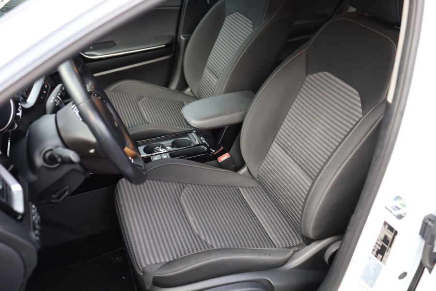 Kia Ceed Sportswagon 1.6 GDI PHEV DynamicLine | Automaat | 185 pk | Lage kosten per KM | Carplay | Achteruitrijcamera | BTW voor bedrijven verekenbaar |