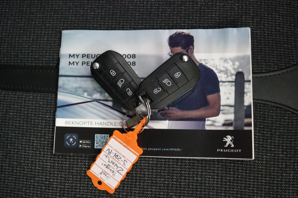 Peugeot 3008 1.2 Allure*130PK*NAVI*ECC*CRUISE*CARPLAY*