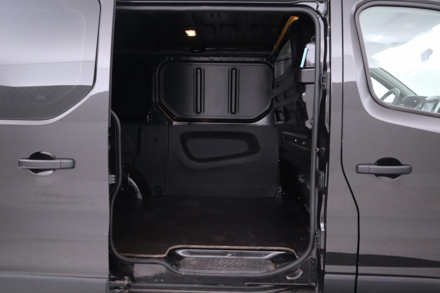 Renault Trafic 1.6 dCi T27 L1H1 Comfort navigatie, parkeersensoren, ruiten in achterdeuren en zijdeur Renault Trafic 1.6 dCi T27 L1H1 Comfort navigatie, parkeersensoren, ruiten in achterdeuren en zijdeur