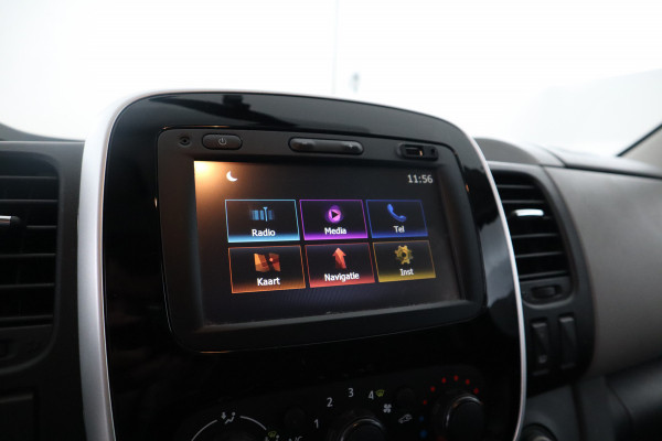 Renault Trafic 1.6 dCi T27 L1H1 Comfort navigatie, parkeersensoren, ruiten in achterdeuren en zijdeur Renault Trafic 1.6 dCi T27 L1H1 Comfort navigatie, parkeersensoren, ruiten in achterdeuren en zijdeur
