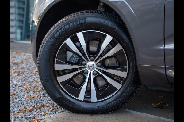 Volvo XC60 2.0 T6 Plug-in hybrid AWD Core Bright / Pano / ACC / trekhaak /