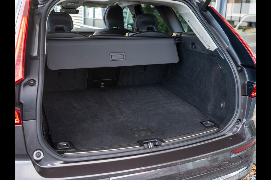 Volvo XC60 2.0 T6 Plug-in hybrid AWD Core Bright / Pano / ACC / trekhaak /