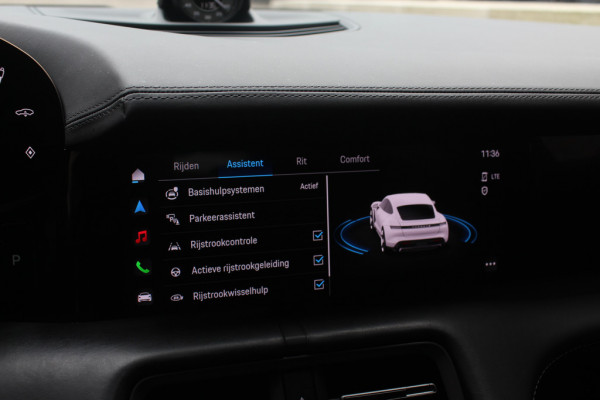 Porsche Taycan Performance 84 kWh / NIEUWSTAAT! / SoH 94.5% / Panoramadak / 360Camera / Adaptieve stoelen / Sportchrono / 20'' / Bose / Keyless / Dodehoek / Navigatie / Stoelverwarming / Cruise Control