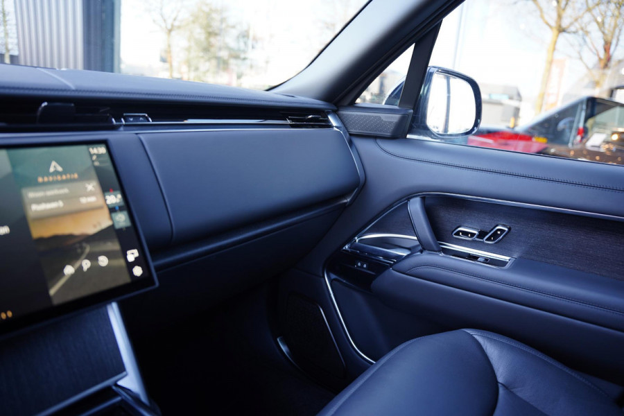 Land Rover Range Rover D350 Autobiography Facelift Meridian Signature