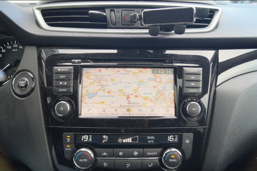Nissan QASHQAI 1.3 DIG-T 140pk N-Connecta -PANO-ECC-CAM-TREKHAAK- Nissan QASHQAI 1.3 DIG-T 140pk N-Connecta -PANO-ECC-CAM-TREKHAAK-