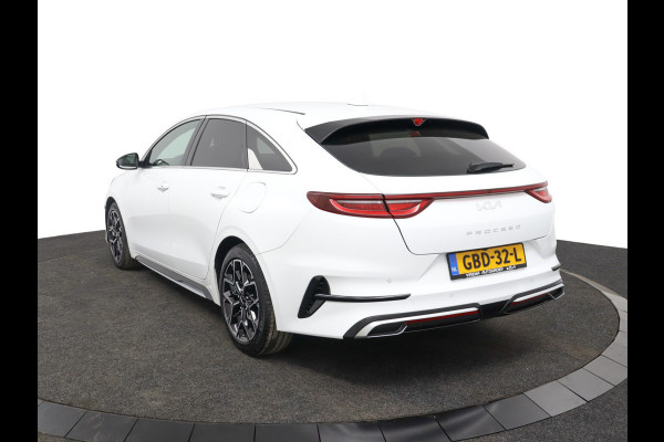 Kia ProCeed 1.5 T-GDi GT-Line Apple Carplay/Android Auto - Cruise Control - Dodehoekdetectie - Navigatie - Stuur/Stoelverwarming - Fabrieksgarantie tot 06-2031