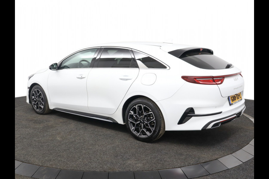 Kia ProCeed 1.5 T-GDi GT-Line Apple Carplay/Android Auto - Cruise Control - Dodehoekdetectie - Navigatie - Stuur/Stoelverwarming - Fabrieksgarantie tot 06-2031