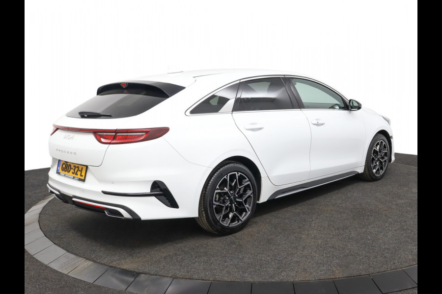 Kia ProCeed 1.5 T-GDi GT-Line Apple Carplay/Android Auto - Cruise Control - Dodehoekdetectie - Navigatie - Stuur/Stoelverwarming - Fabrieksgarantie tot 06-2031