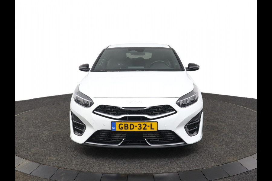 Kia ProCeed 1.5 T-GDi GT-Line Apple Carplay/Android Auto - Cruise Control - Dodehoekdetectie - Navigatie - Stuur/Stoelverwarming - Fabrieksgarantie tot 06-2031