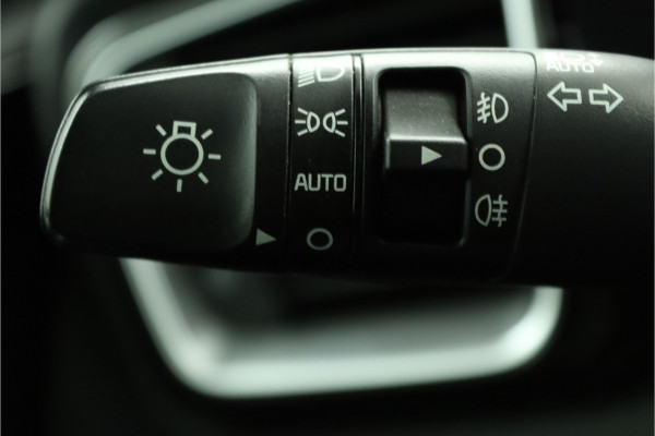 Kia ProCeed 1.5 T-GDi GT-Line Apple Carplay/Android Auto - Cruise Control - Dodehoekdetectie - Navigatie - Stuur/Stoelverwarming - Fabrieksgarantie tot 06-2031