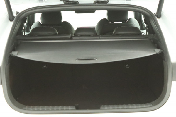 Kia ProCeed 1.5 T-GDi GT-Line Apple Carplay/Android Auto - Cruise Control - Dodehoekdetectie - Navigatie - Stuur/Stoelverwarming - Fabrieksgarantie tot 06-2031