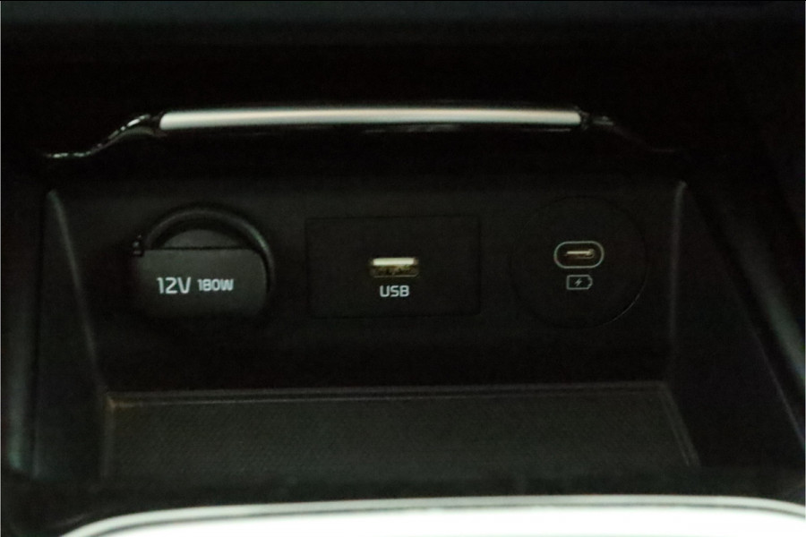 Kia ProCeed 1.5 T-GDi GT-Line Apple Carplay/Android Auto - Cruise Control - Dodehoekdetectie - Navigatie - Stuur/Stoelverwarming - Fabrieksgarantie tot 06-2031